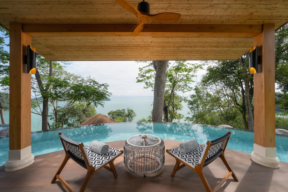 Sinae Premier Pool Suites - Photo 1