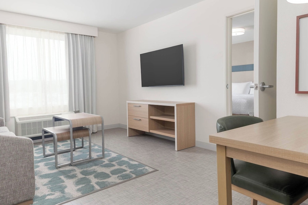 Suite, 1 King Bed, Accessible, Mountain View (Hearing)