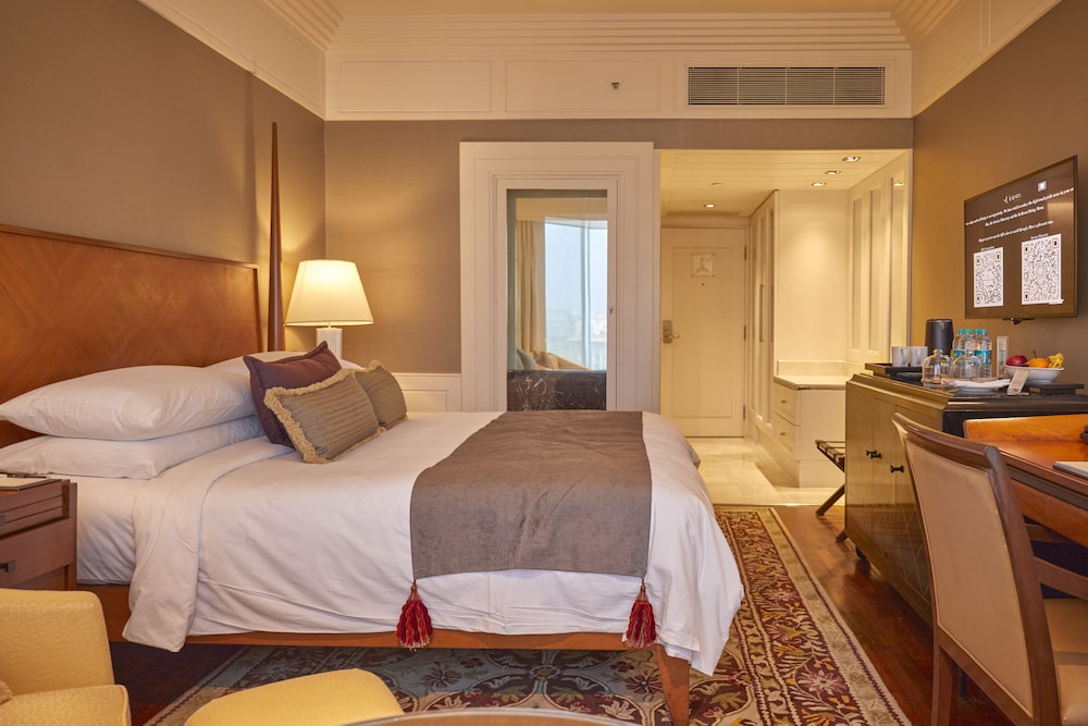 Royal Club Room - Photo 1
