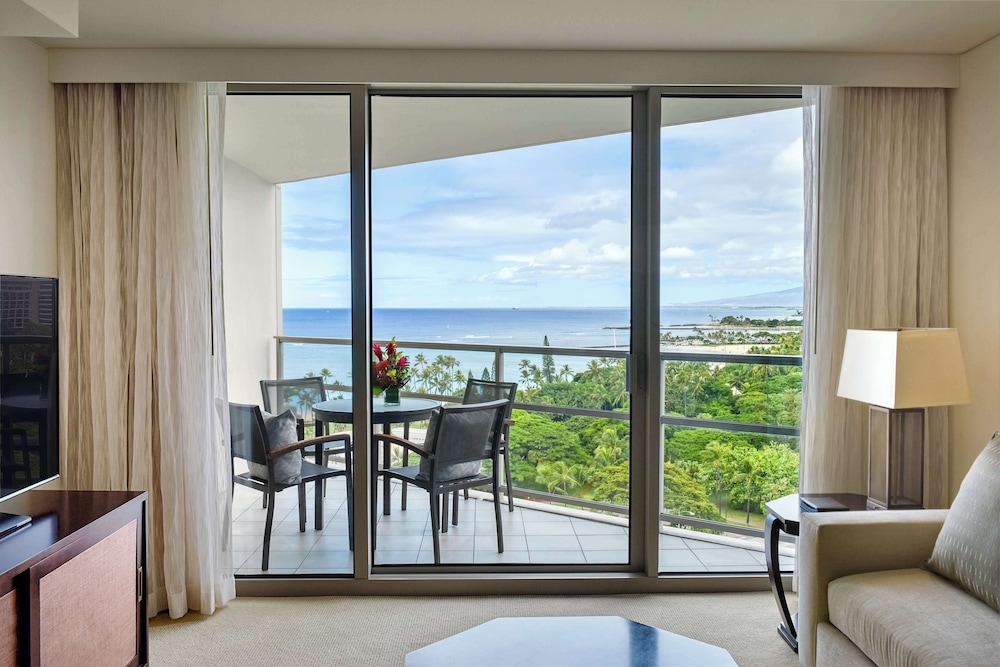 Deluxe Room, 1 King Bed With Sofa Bed, Ocean View