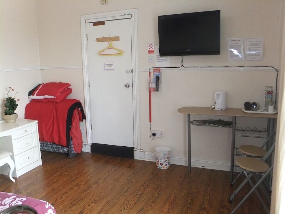 Suite, Shared Bathroom (Room 3) photo 2