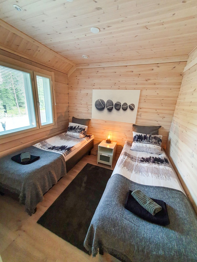 Family Cabin photo 2