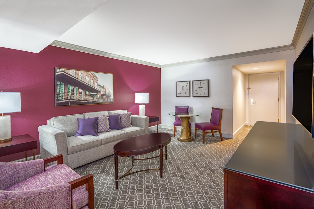 Suite, 1 Bedroom - Photo 7