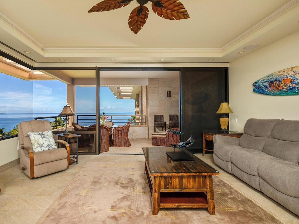 Condo, 2 Bedrooms, Oceanfront (801) photo 2