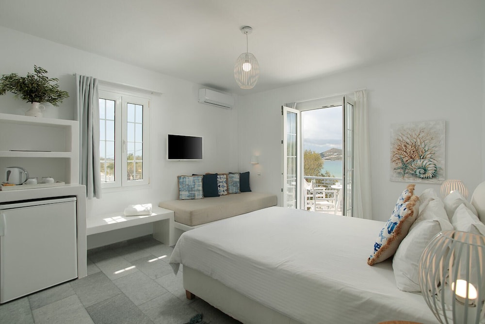 Superior Triple Room, Balcony, Sea View (Top floor) - Photo 14