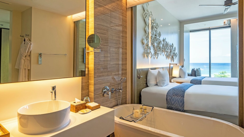 Deluxe Seaview
