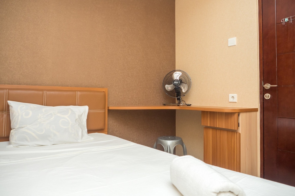 Room - Photo 2