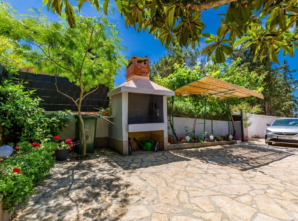 House (Two Bedroom Holiday Home)