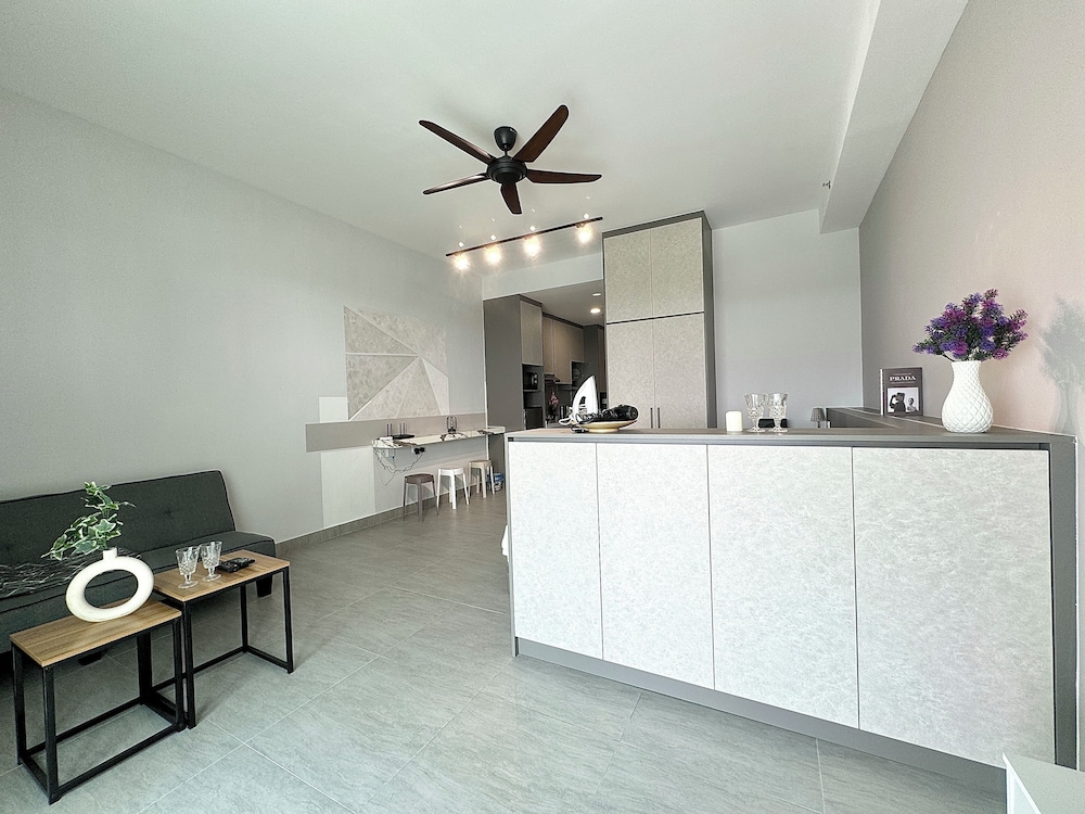 Premium Studio photo 3