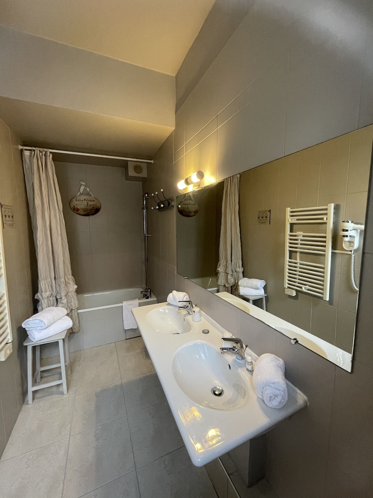 Superior Double or Twin Room photo 2
