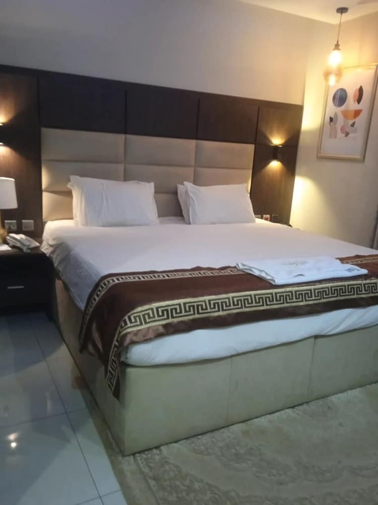 Executive Room photo 2