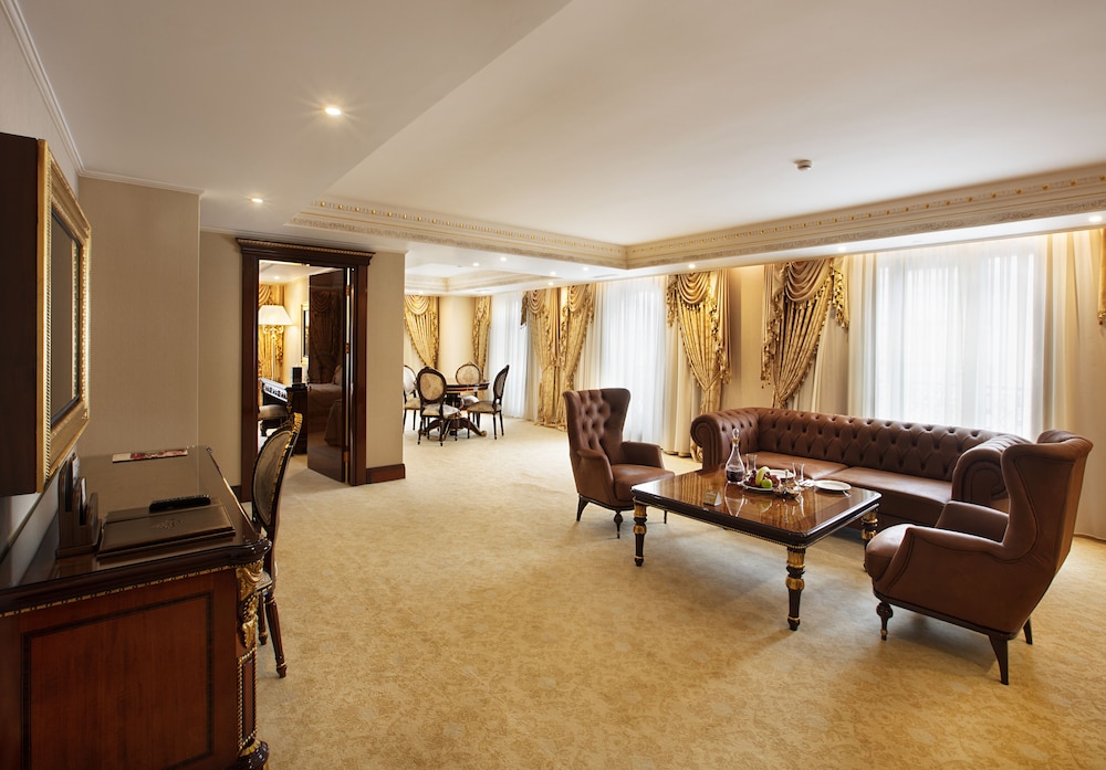 Royal Suite (Family)