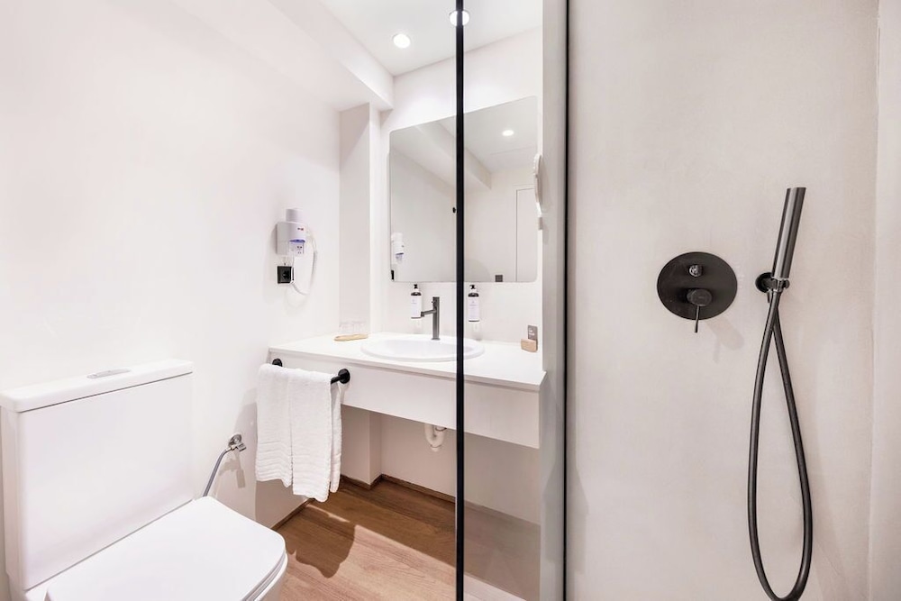 Superior Double Room, Balcony - Photo 6