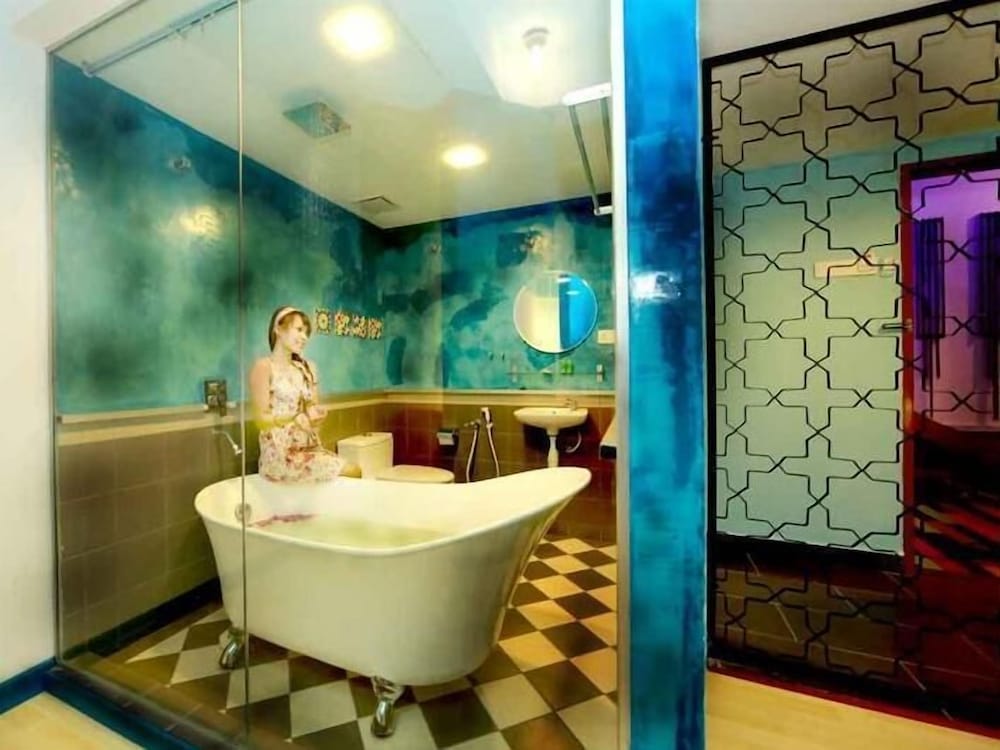 Superior King Room - Photo 4