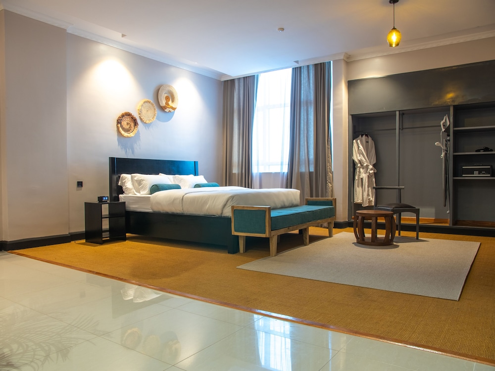 Executive Double Room Single Use, 1 King Bed, Non Smoking, City View photo 2