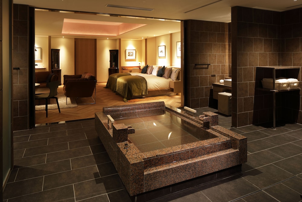 Executive Suite (3rd Floor) with Italian Dinner & Breakfast, Non-smoking