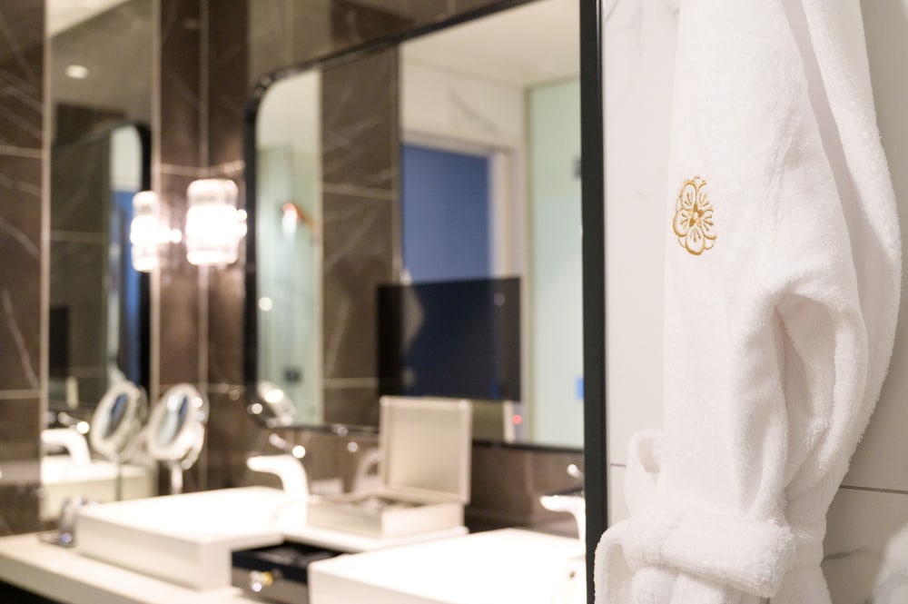 [7pm Check-In] The Kahala Grand Harbor View Twin, Non Smoking - Photo 8