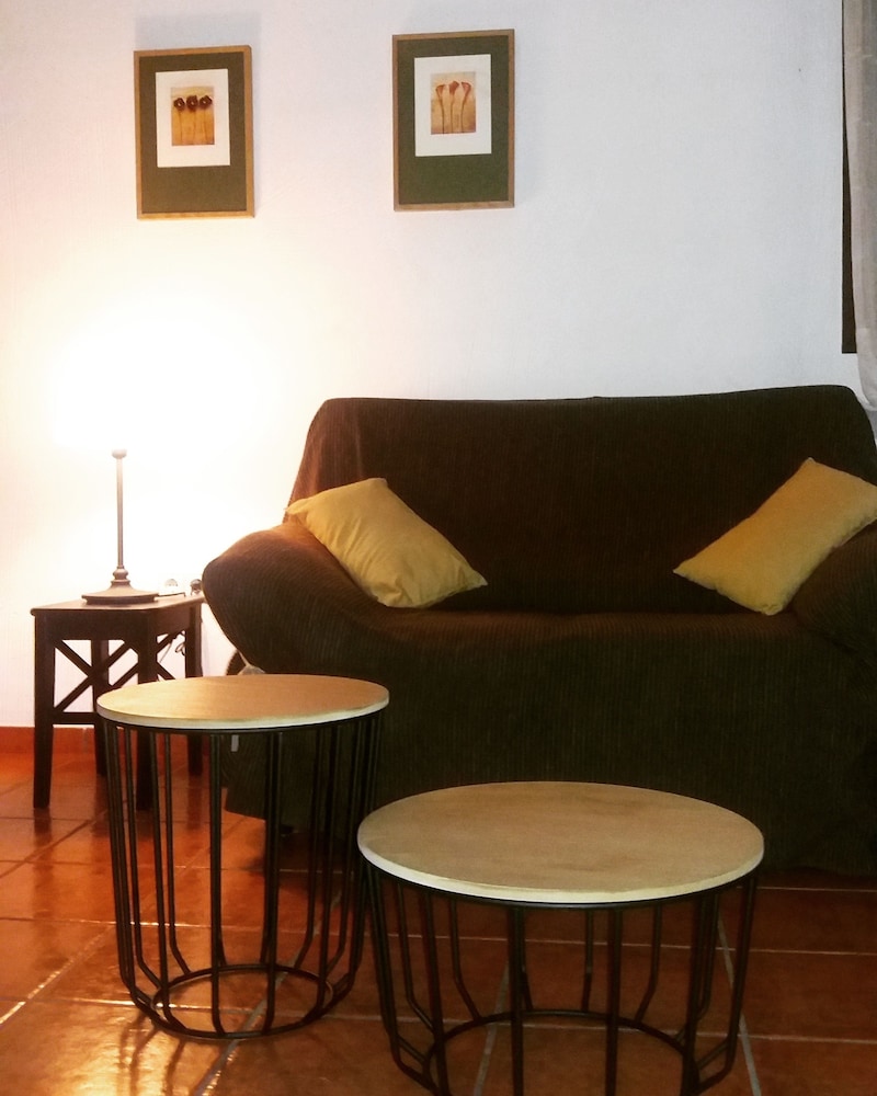House, 1 Bedroom photo 2