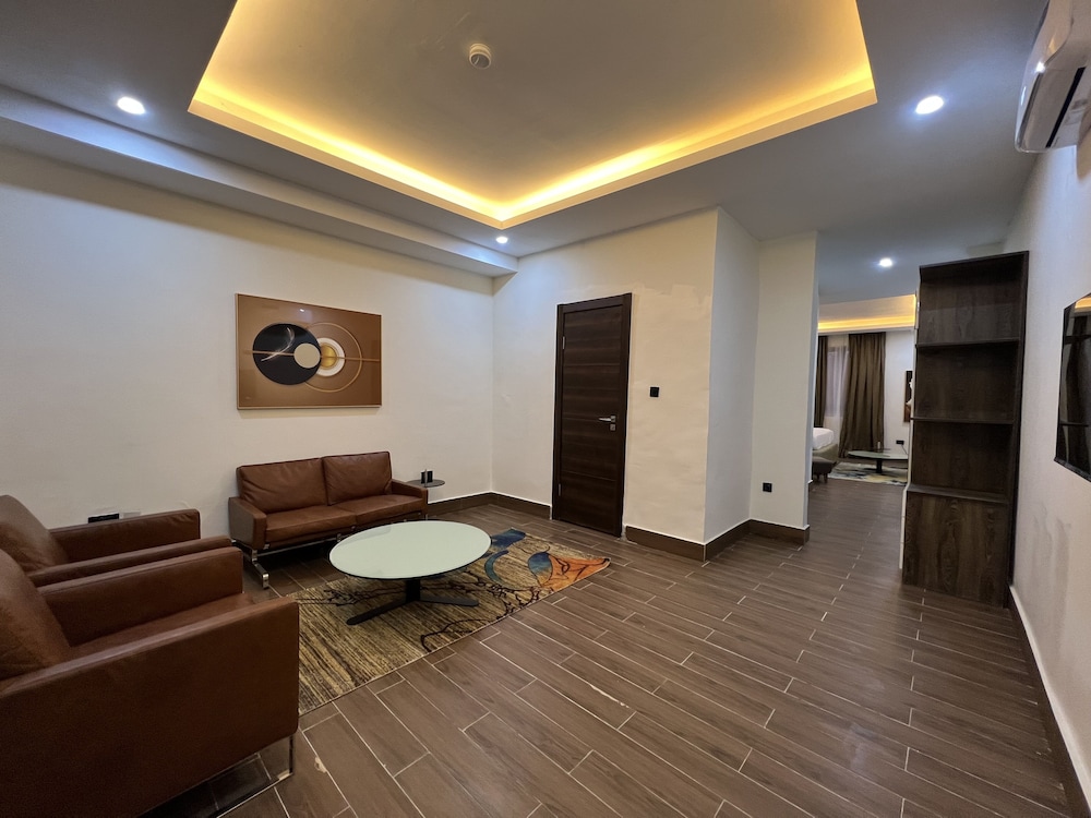 Luxury Studio Suite photo 3