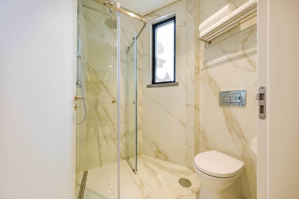 Superior Suite - Photo 2