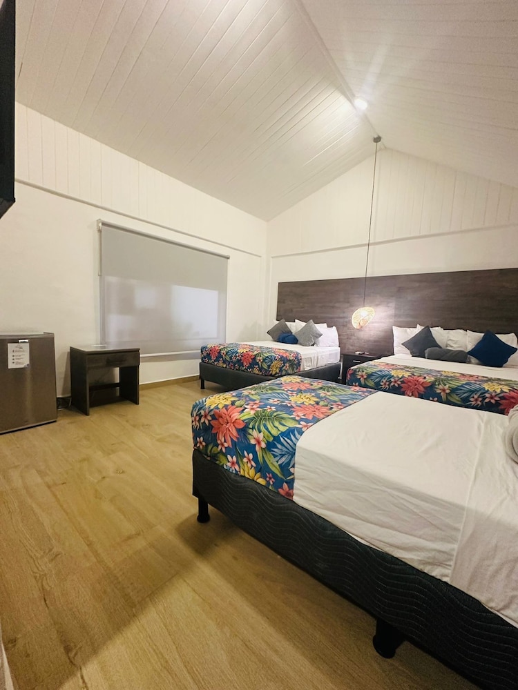 Family Room, Non Smoking, Private Bathroom