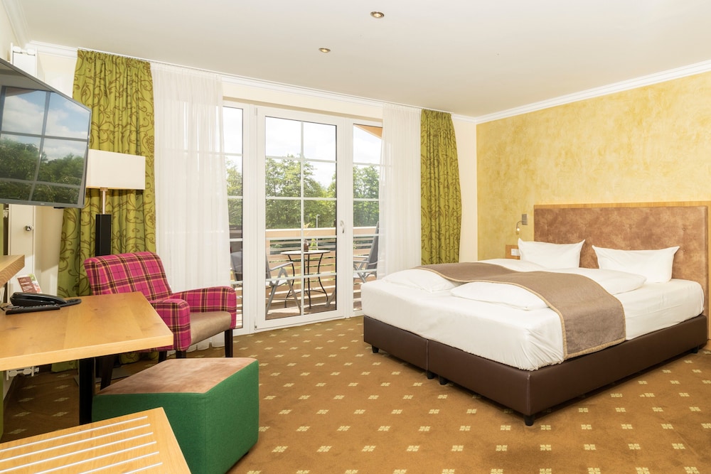 Superior Double Room, Balcony, Courtyard View