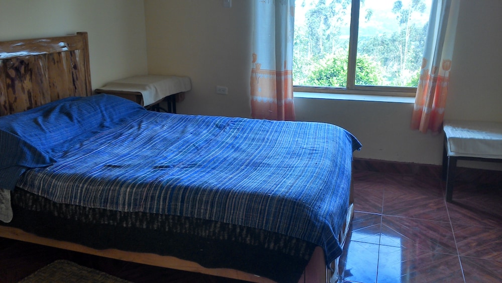 Basic Room, 2 Double Beds, Mountain View photo 1