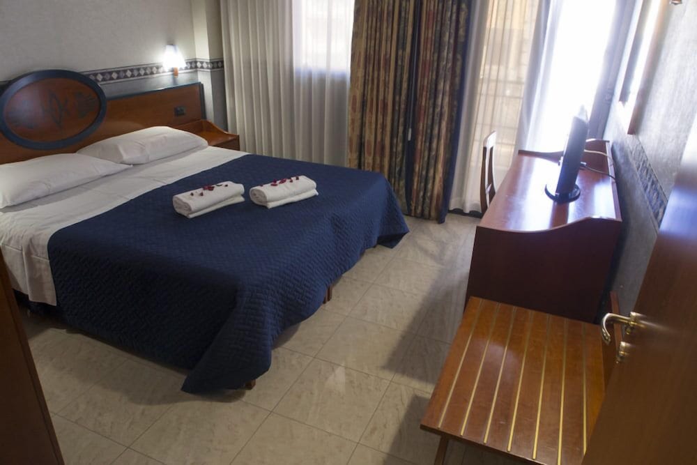 Triple Room - Photo 2