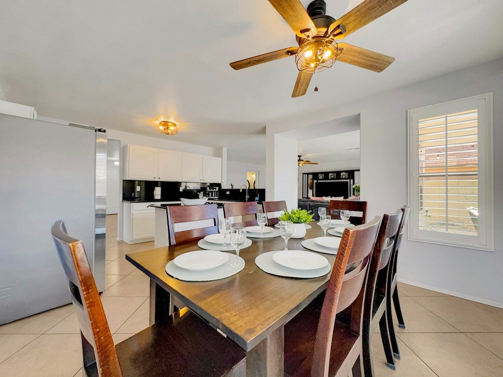 House, Multiple Beds, Pool Access, Pool View (La Pryor Gilbert) photo 1
