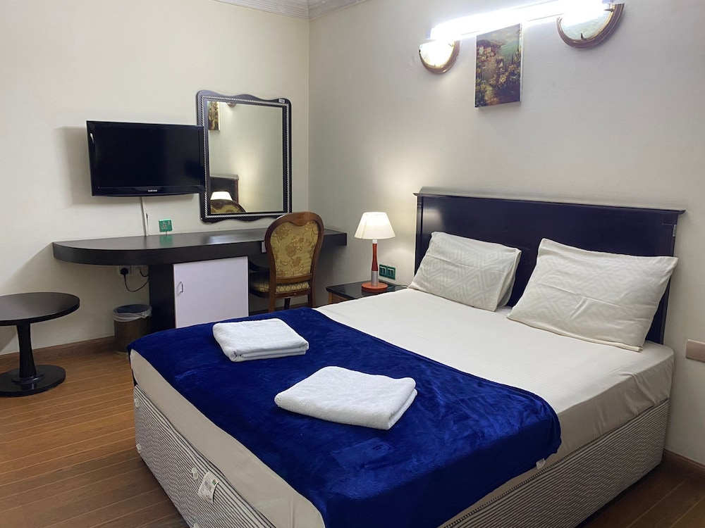 Basic Double Room photo 2