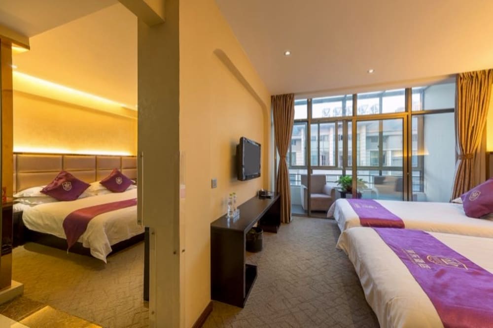 Suite photo 1