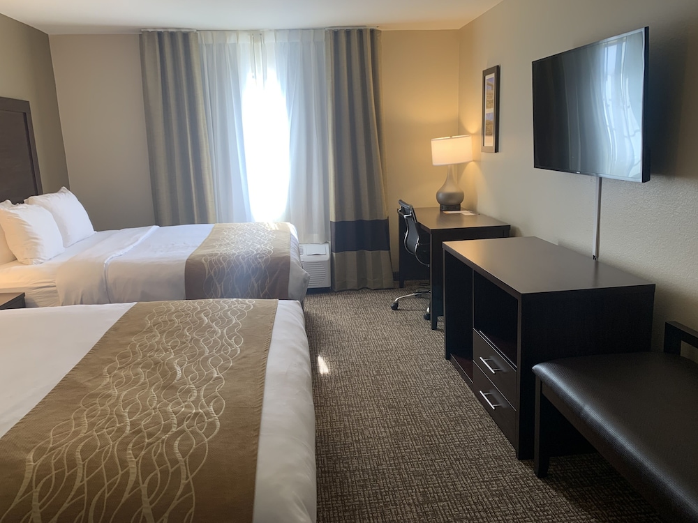 Standard Room, 2 Queen Beds, Non Smoking photo 2