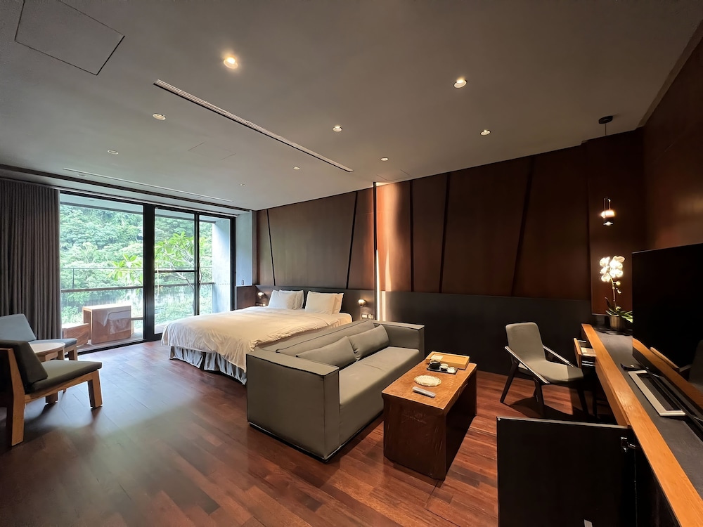 Premium Double Room, 1 Double Bed, Non Smoking, River View