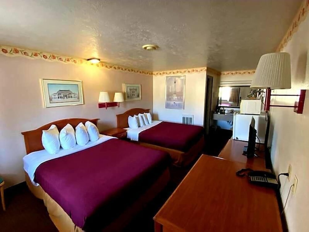Standard Double Room, 1 Bedroom, Refrigerator & Microwave, Mountain View photo 2