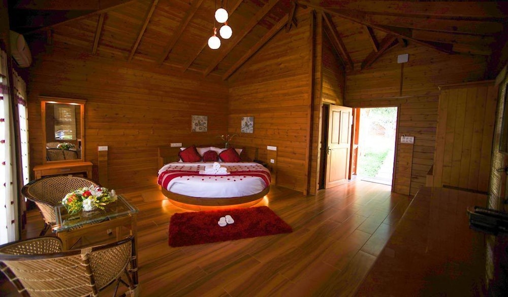 Waterfront Royale Villa