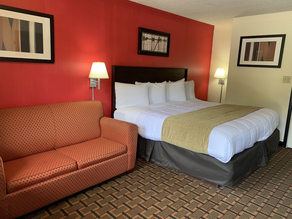 Room, 1 King Bed, Non Smoking - Photo 12