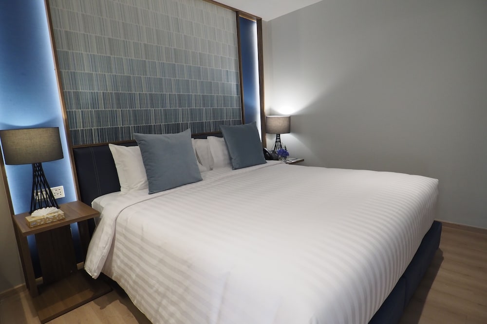 One Bedroom Premier photo 3