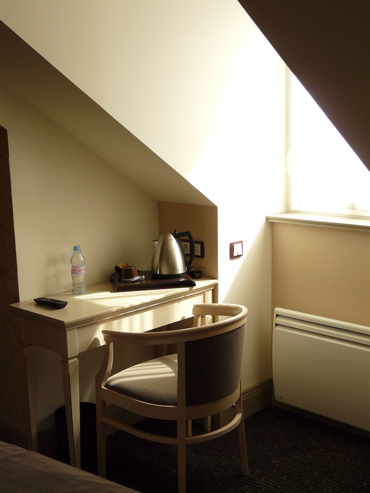 Superior Room, 1 Double Bed, Non Smoking (Larger Room;Twin bed on request) - Photo 8