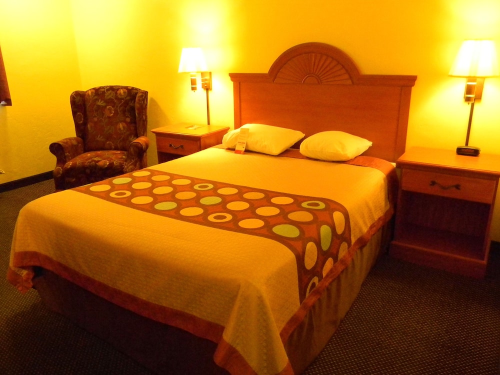 Deluxe Room, 1 Queen Bed, Accessible, Non Smoking photo 2