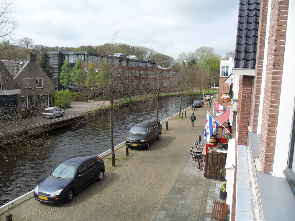 Junior Double Room, 1 King Bed, Balcony, Canal View photo 2