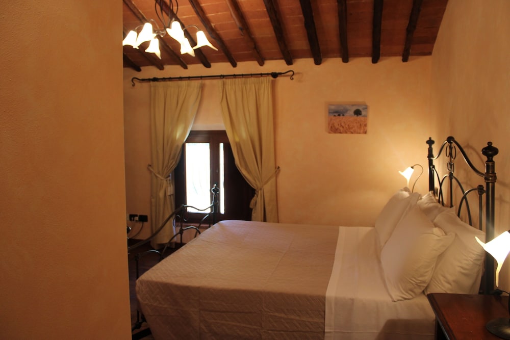 Basic Room photo 2