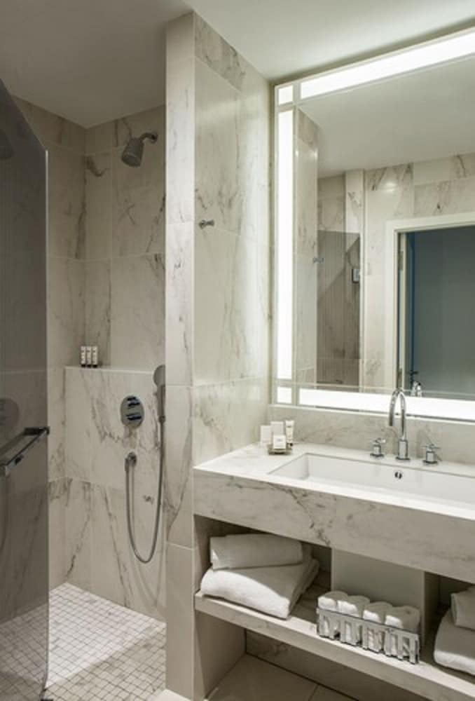 Superior Double or Twin Room photo 3