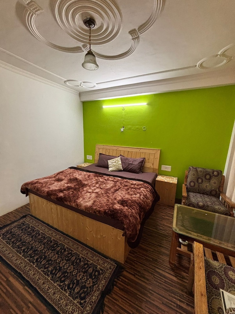 Double Room, Mountain View