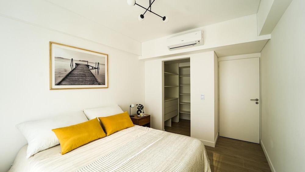 Deluxe Room, City View