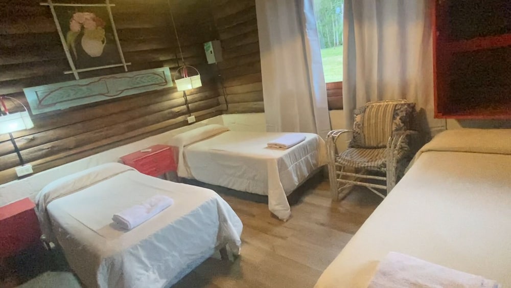 Design Single Room, 1 King Bed