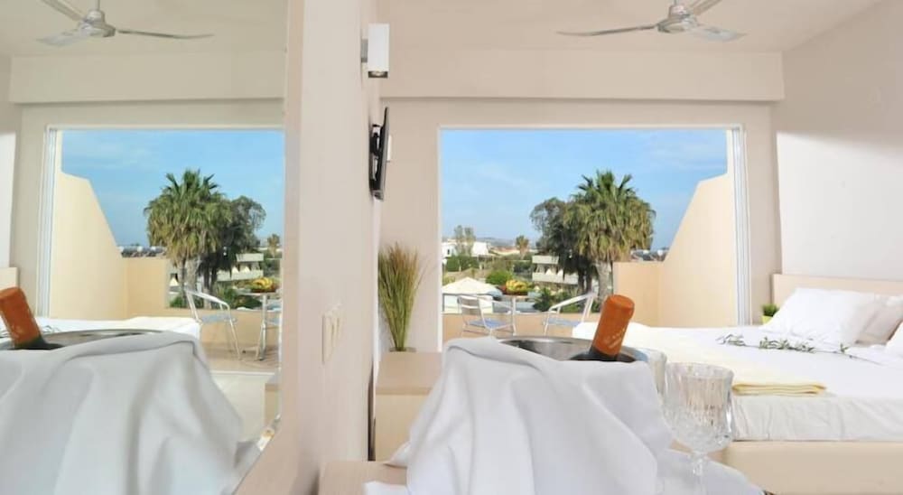 Superior Double or Twin Room - Photo 3