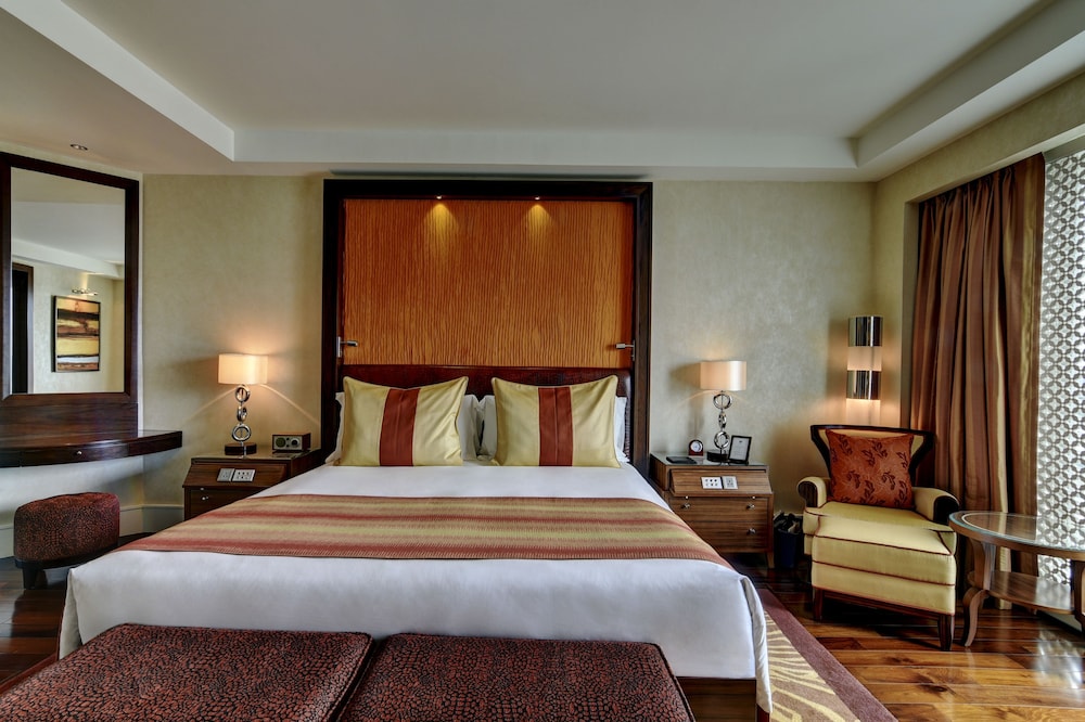 Room, 1 King Bed, Non Smoking photo 2