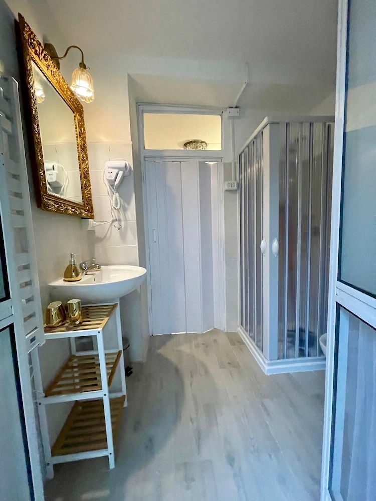 Design Condo photo 2