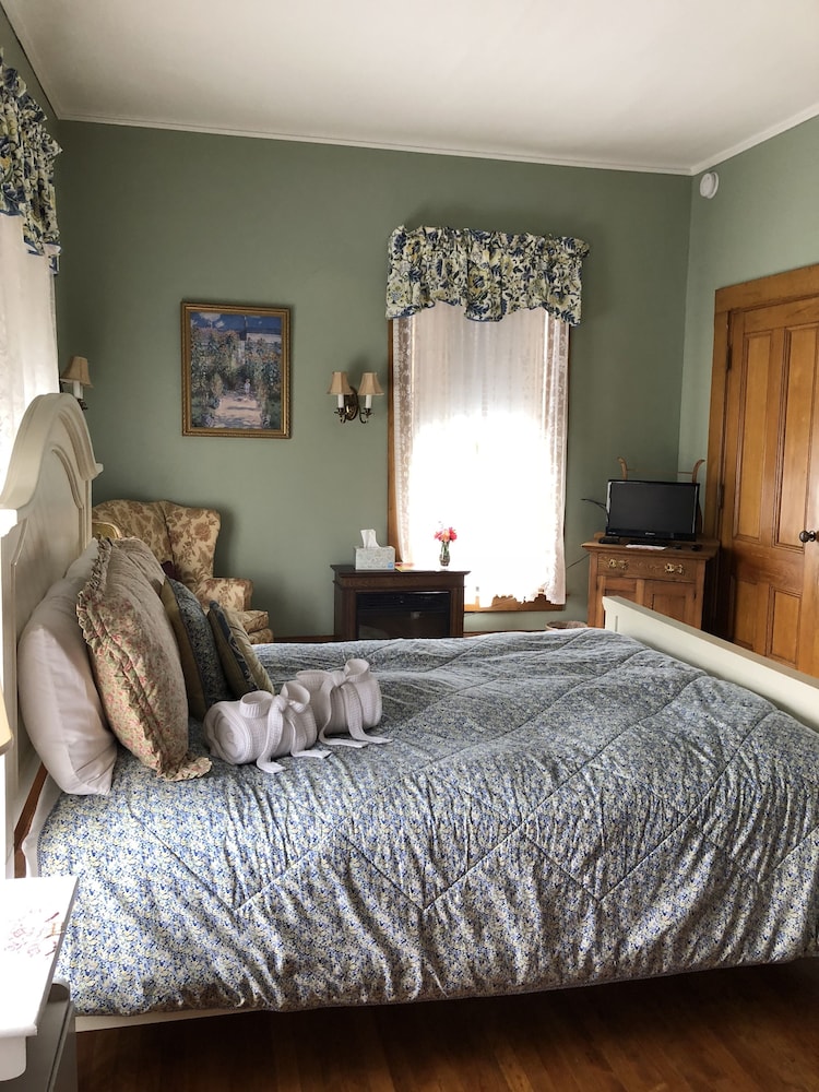 Classic Double Room, Private Bathroom (Robert Allen Foster Room) photo 3