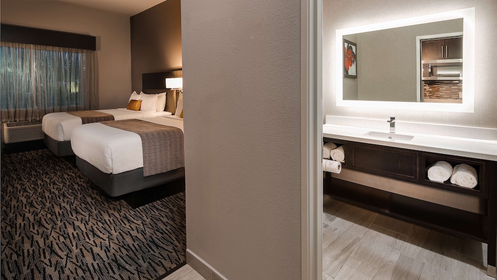 Standard Room, 2 Queen Beds, Non Smoking, Kitchenette